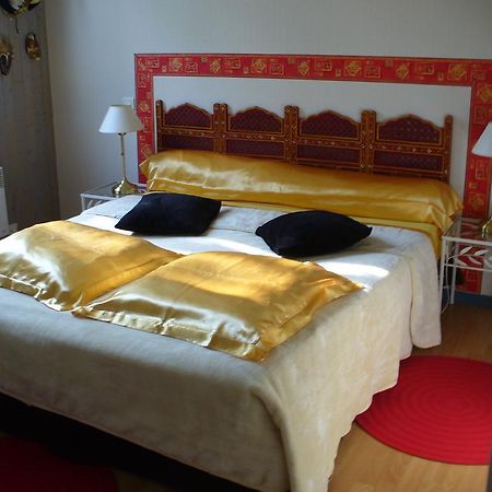 Saint-Denis-de-Pile Chambre D'Hotes Dyrslot מראה חיצוני תמונה