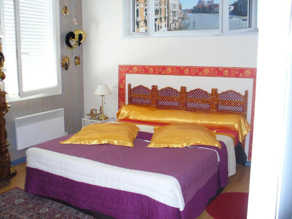 Saint-Denis-de-Pile Chambre D'Hotes Dyrslot חדר תמונה